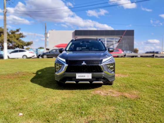 MITSUBISHI ECLIPSE CROSS 1.5 MIVEC TURBO GASOLINA HPE-S S-AWC CVT MITSUBISHI ECLIPSE CROSS 1.5 MIVEC TURBO GASOLINA HPE-S S-AWC CVT